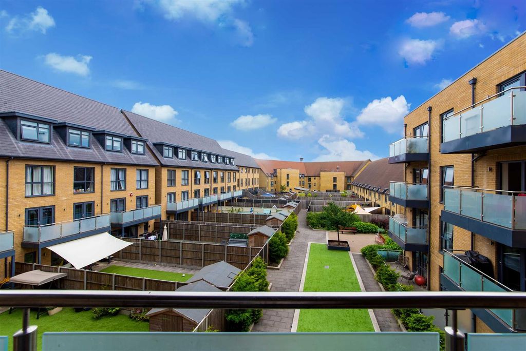 Property photo 3 of 10