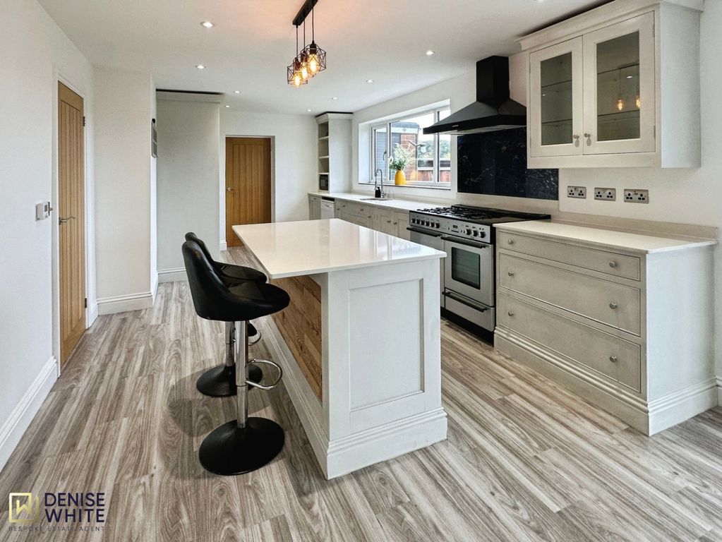 Property photo 2 of 44 Kitchen