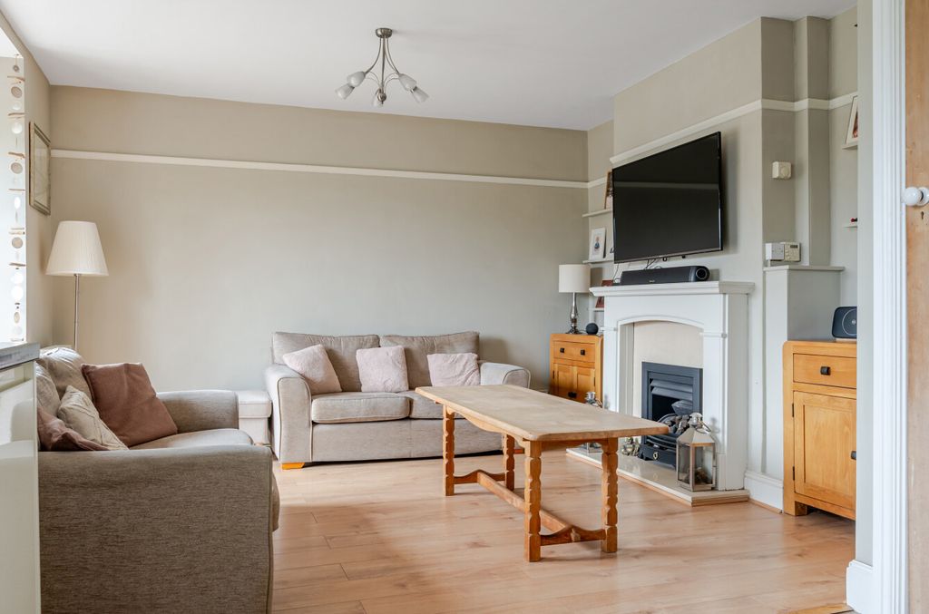 Property photo 3 of 25 1479214-16-6A32A4...