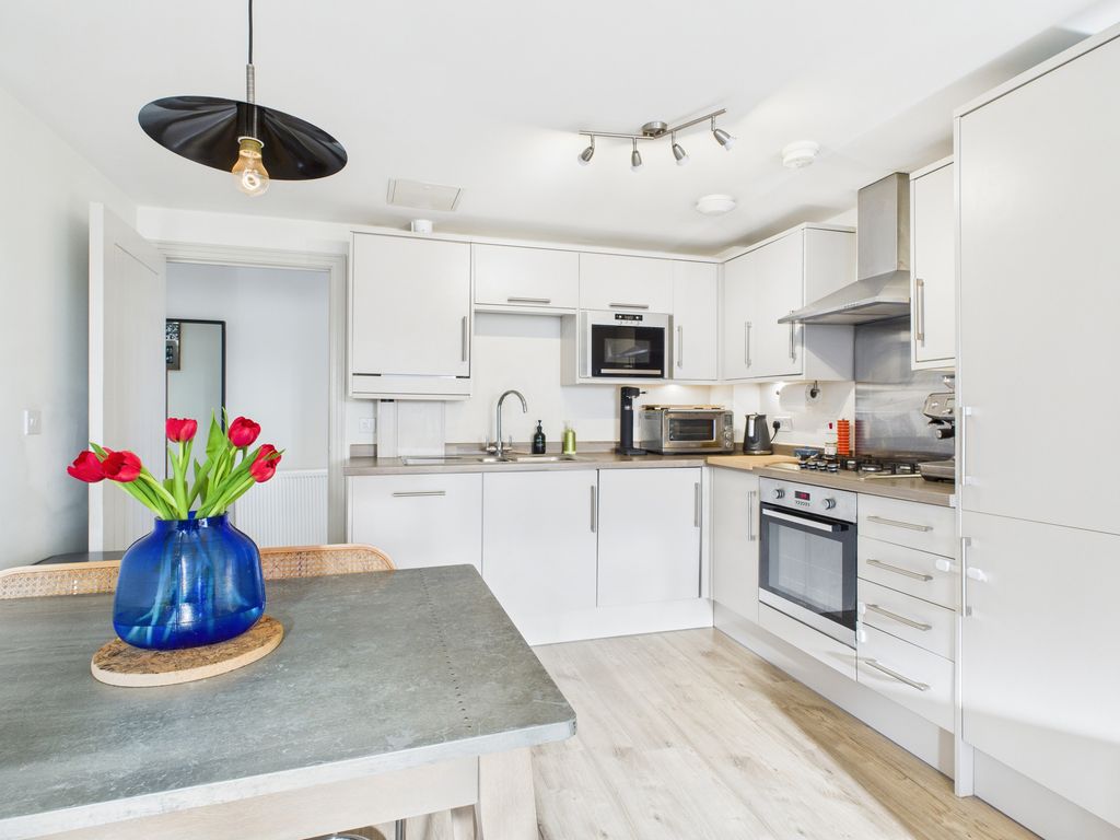 Property photo 2 of 16 Kitchen