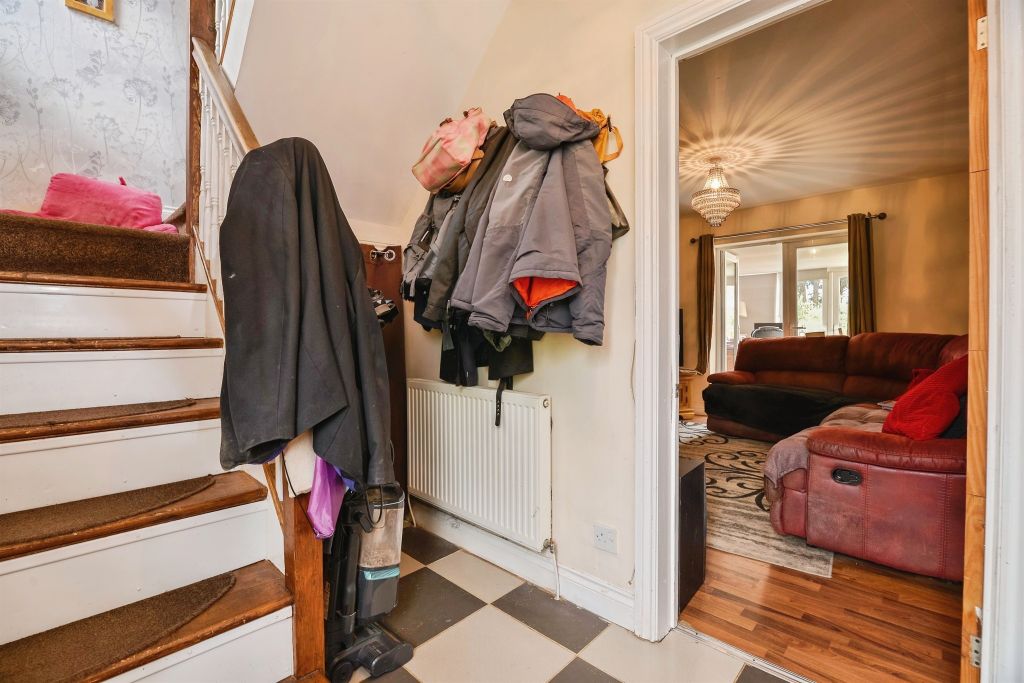 Property photo 2 of 17