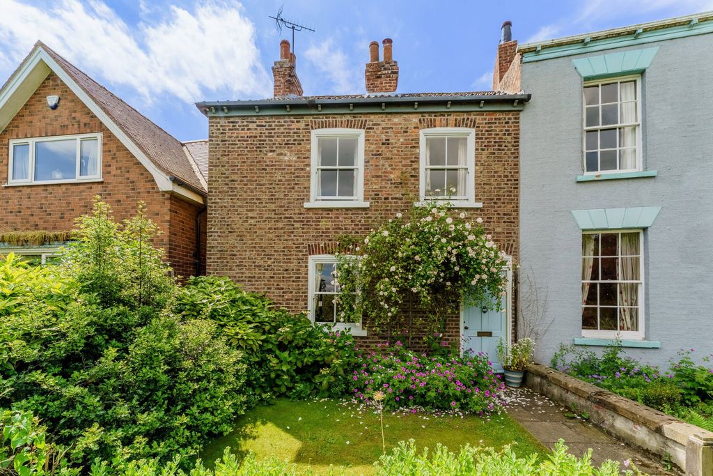 Property photo 1 of 37