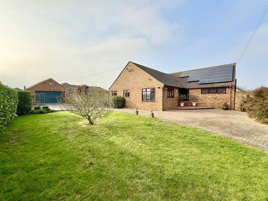 Property photo 1 of 34 Front Aspect