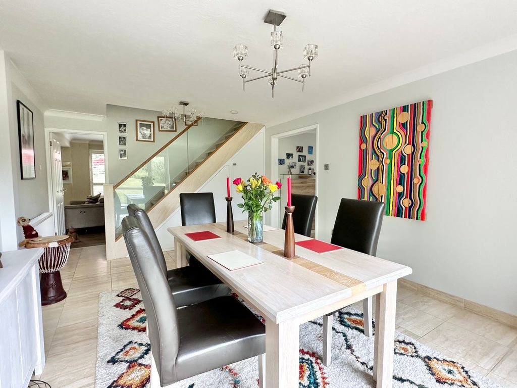 Property photo 2 of 23