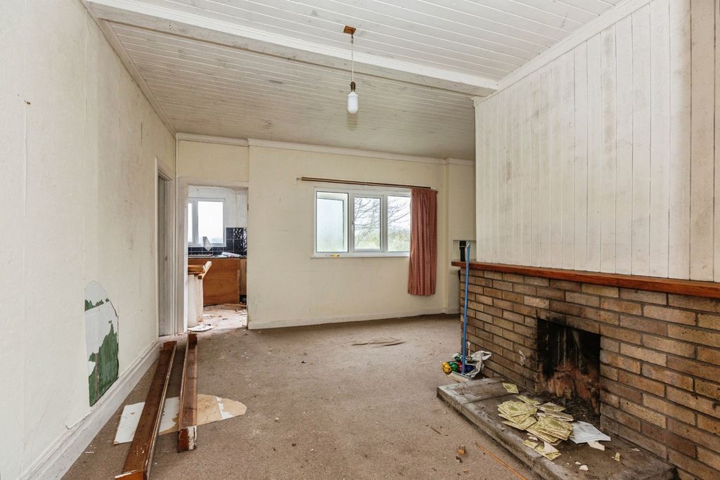 Property photo 3 of 23 Photo
