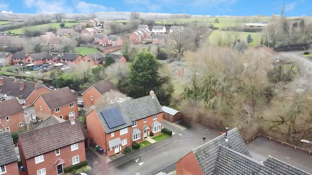 Property photo 2 of 30