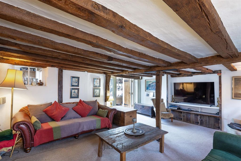 Property photo 3 of 20 The Artichoke, Park Rd, Tn11 9Sr 016.Jpg