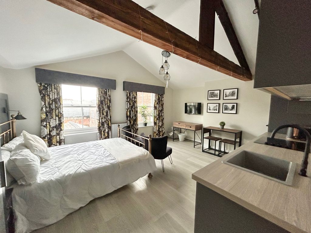 Property photo 1 of 12 Bedroom 1
