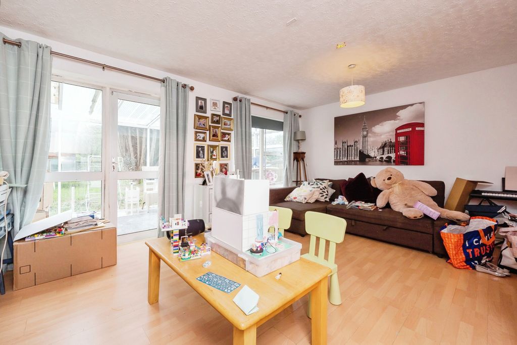 Property photo 3 of 17 Photography