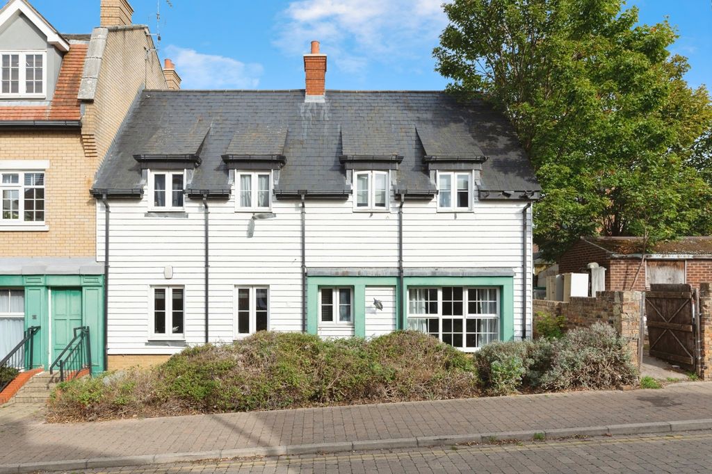 Property photo 1 of 17 Front