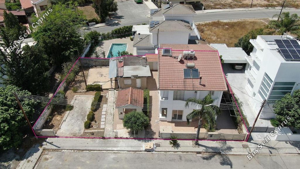 Property photo 3 of 50
