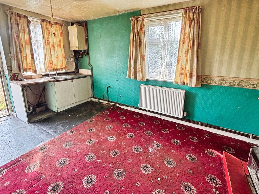 Property photo 3 of 14 Kitchen Diner