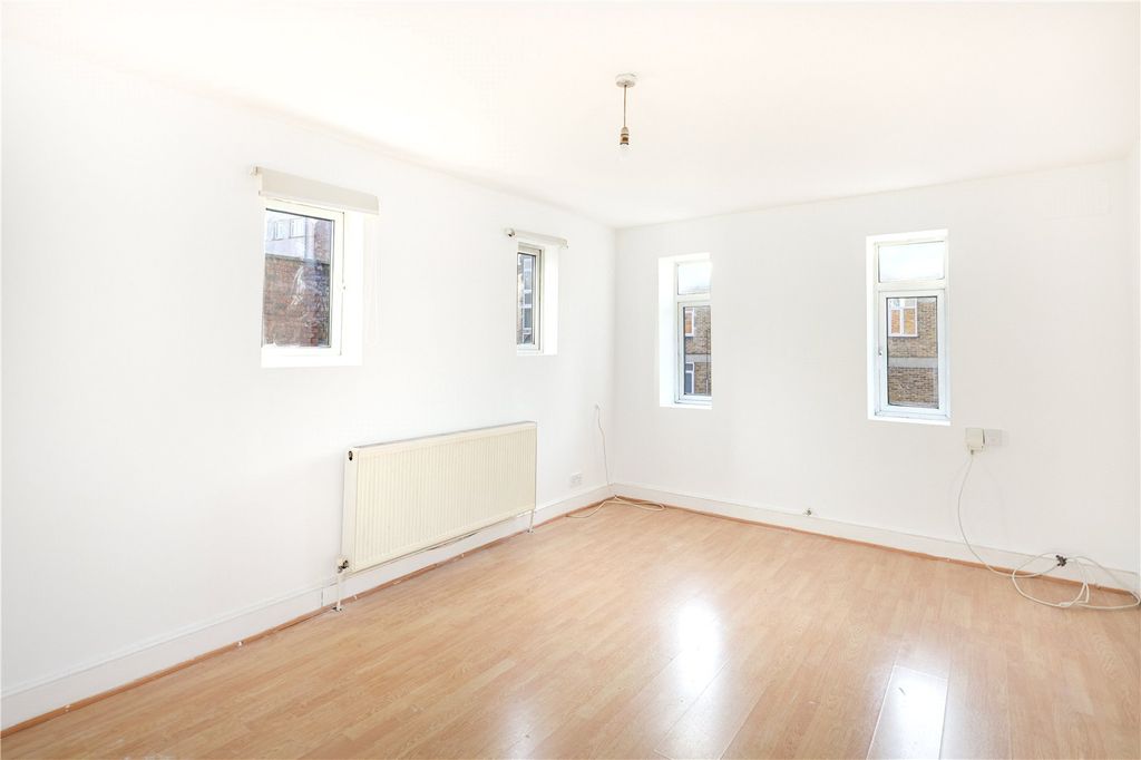 Property photo 2 of 14 Living Area