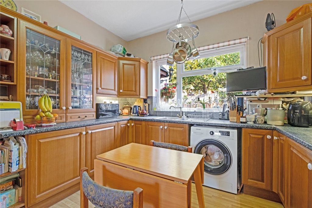 Property photo 2 of 22 Picture No. 37