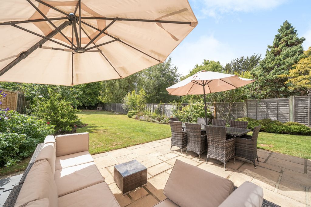 Property photo 2 of 18 1313877-18-686E9F...