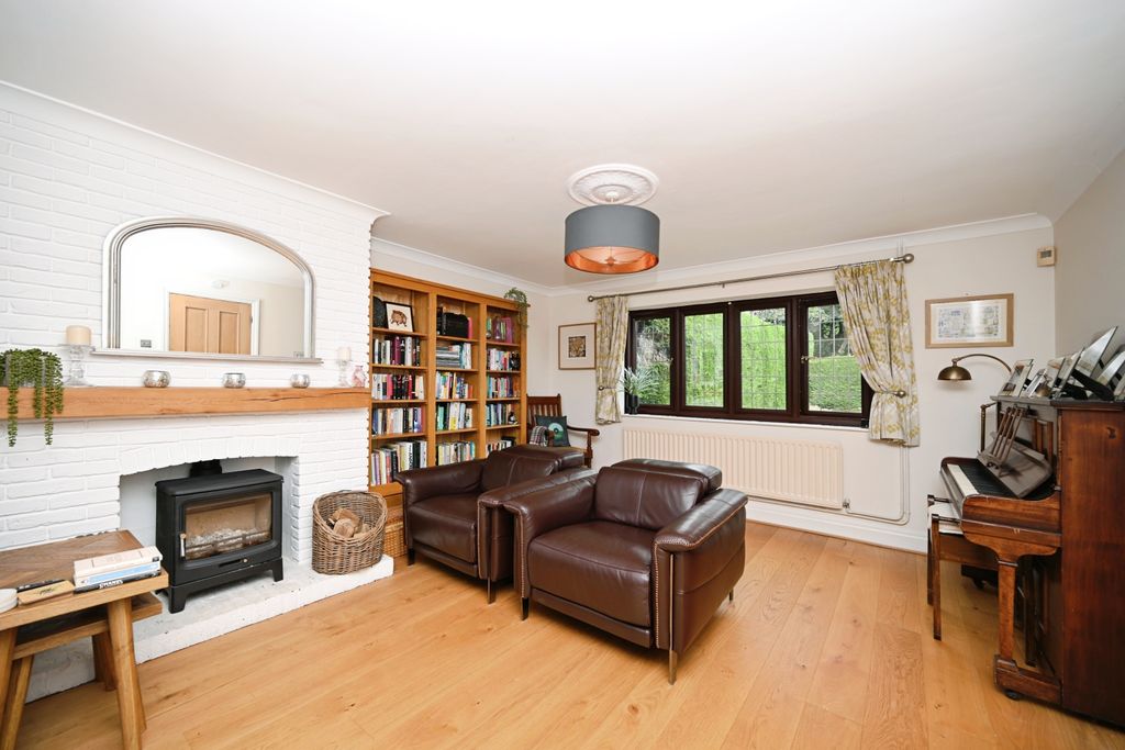 Property photo 3 of 30