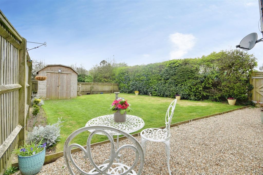 Property photo 3 of 18