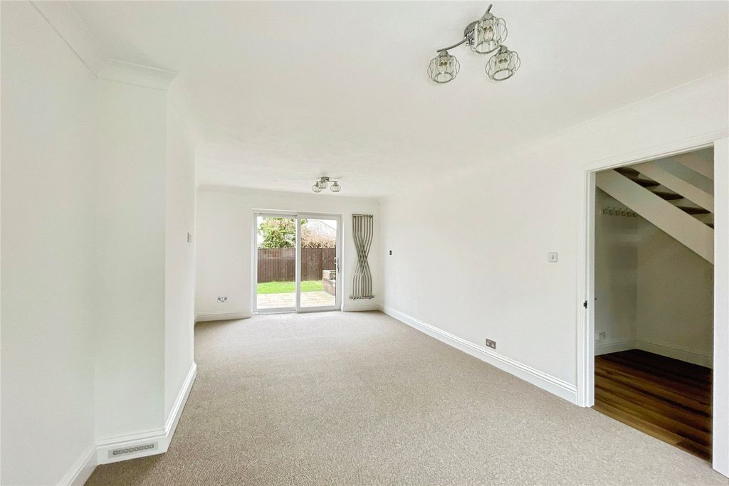 Property photo 2 of 19 Picture No. 81