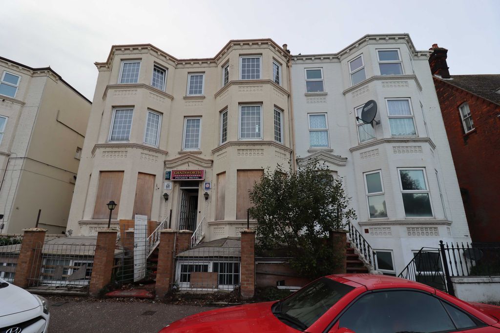 Property photo 1 of 6 32 Wellesley Road, Great Yarmouth Nr30 1EU