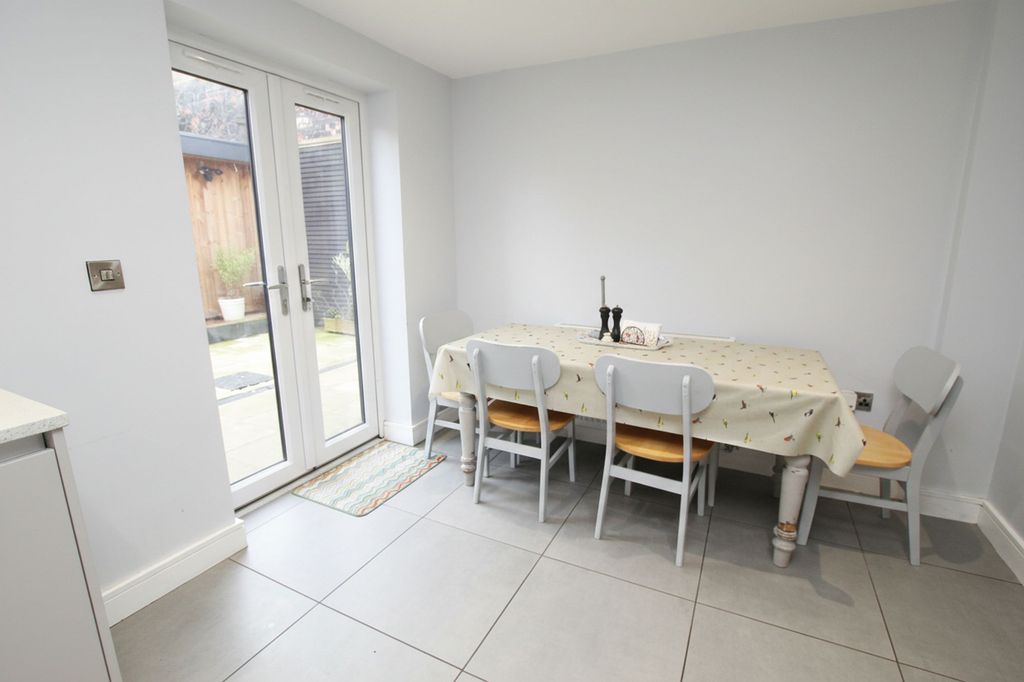 Property photo 3 of 30
