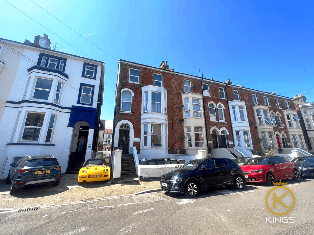 Property photo 1 of 7 18A Elphinstone Road (6)