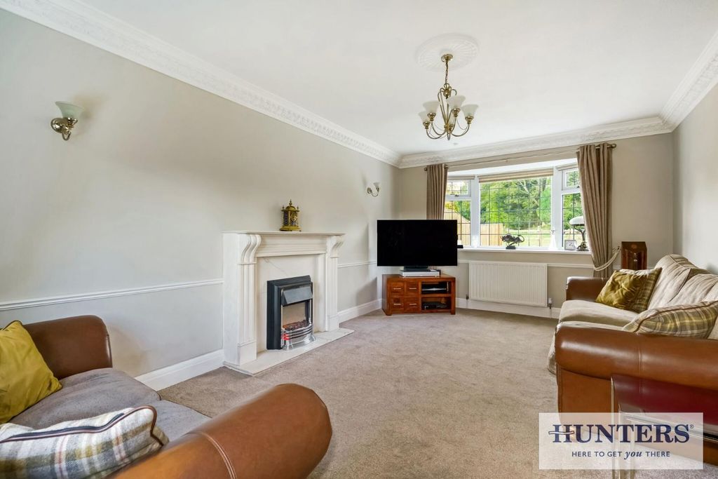 Property photo 2 of 32 99633_Low Croft Acacia Park Terrace (9) - Copy_Low