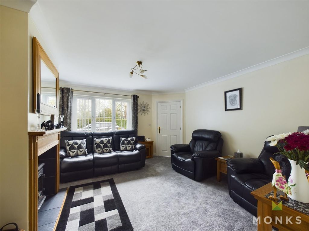 Property photo 3 of 19 Cam01348G0-Pr0375-Still016.Jpg