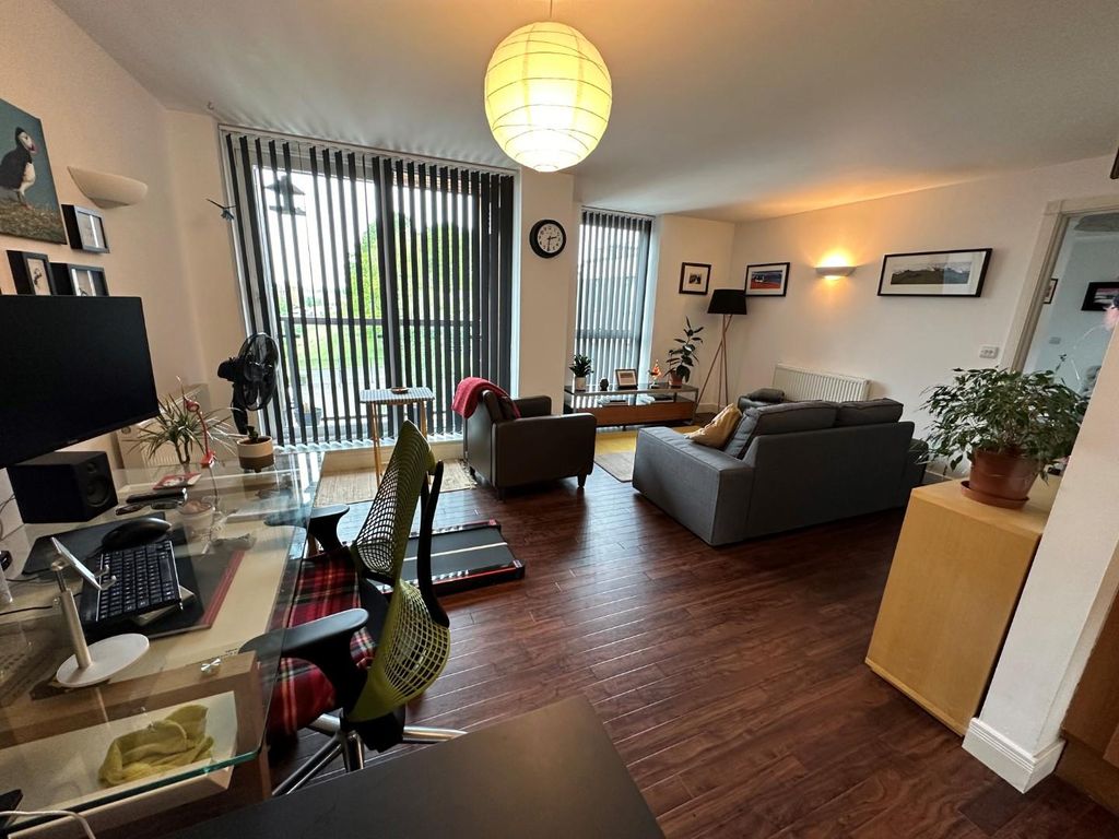 Property photo 2 of 7 Lounge.Jpg