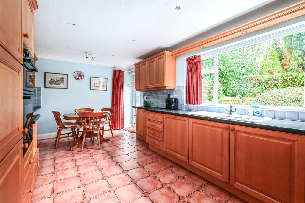 Property photo 2 of 15 Kitchen/ Breakfast