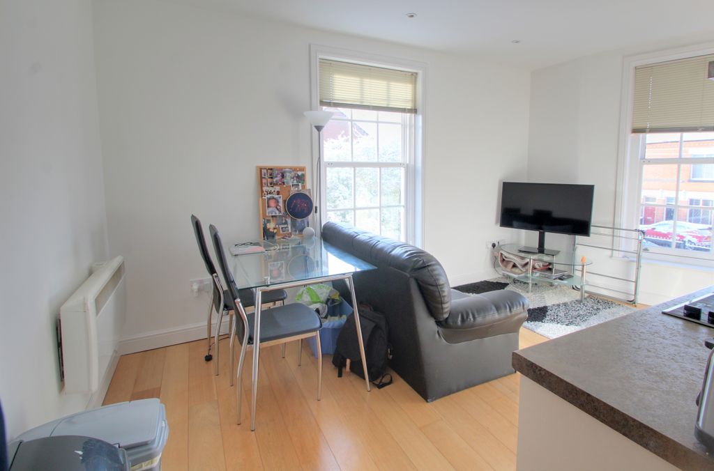 Property photo 2 of 6