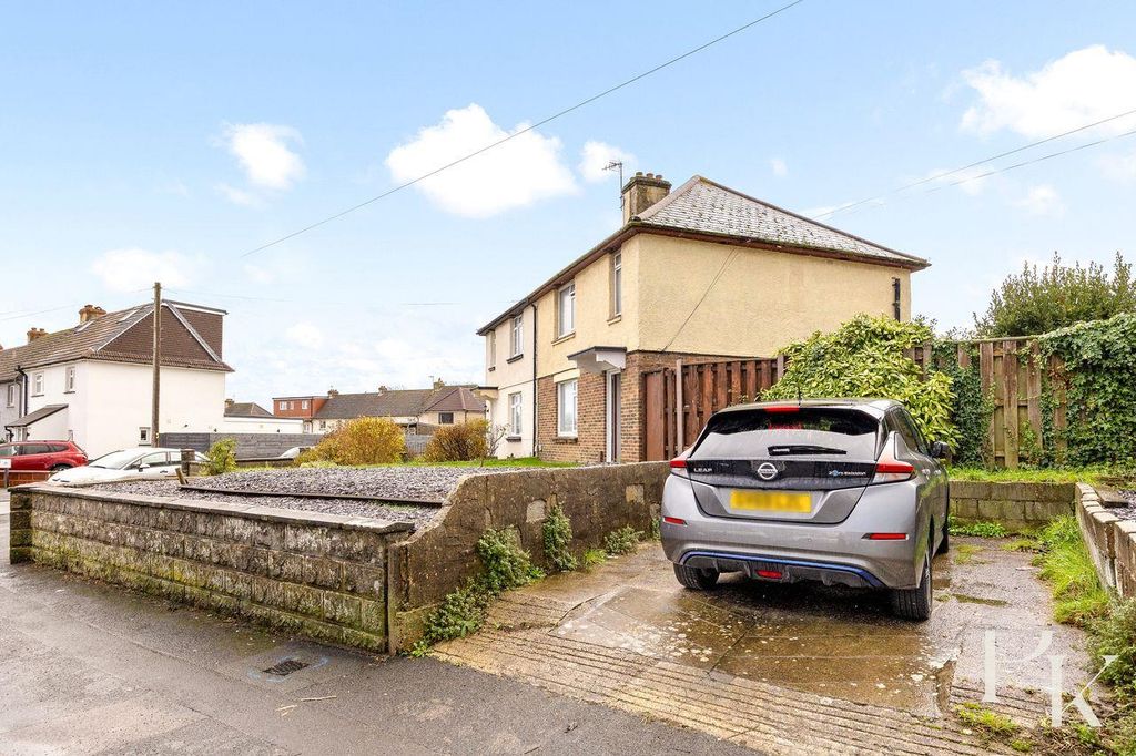 Property photo 3 of 24 Outside Shot - Parking.Jpeg