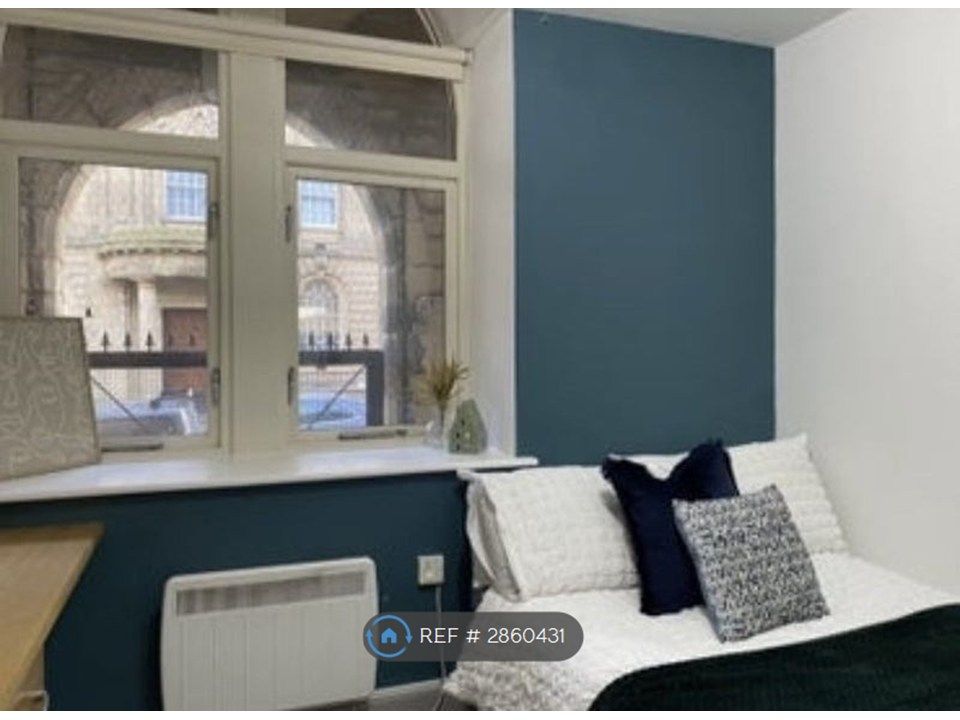 Property photo 1 of 4