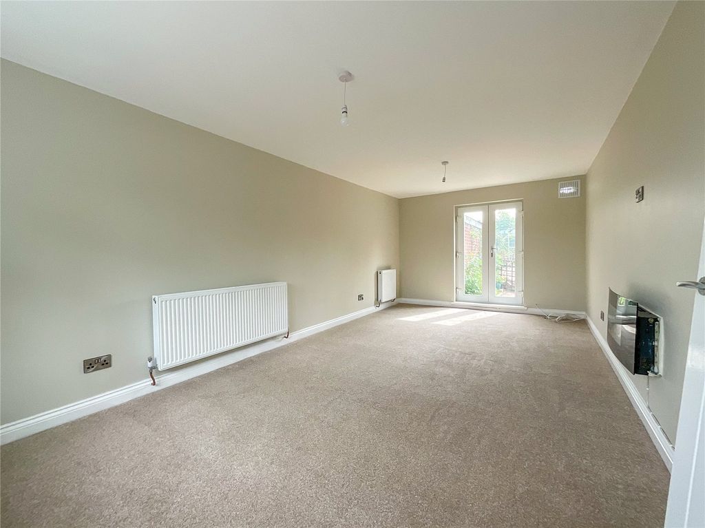 Property photo 3 of 16 Picture No. 15