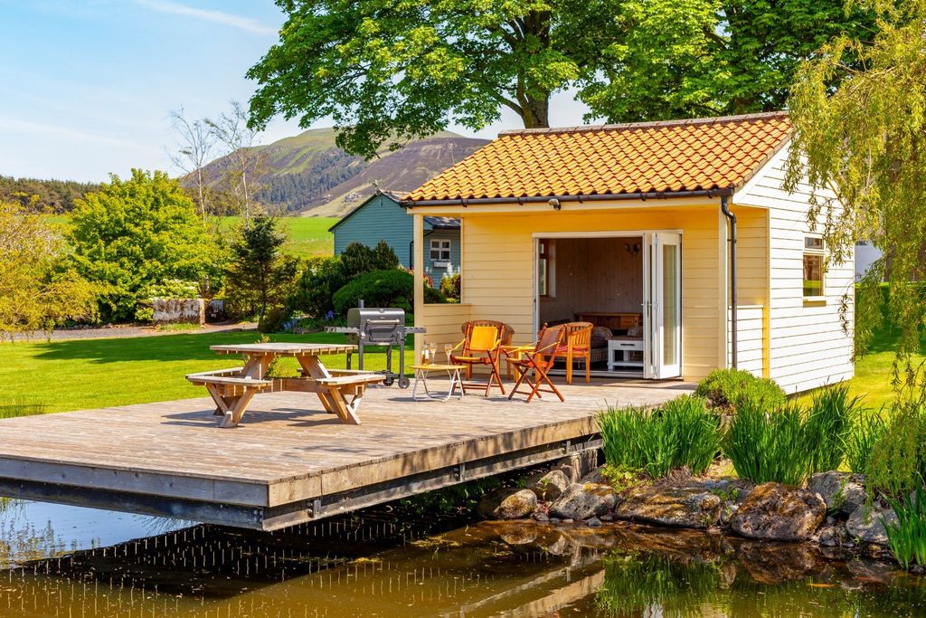 Property photo 2 of 26 Picture No. 02