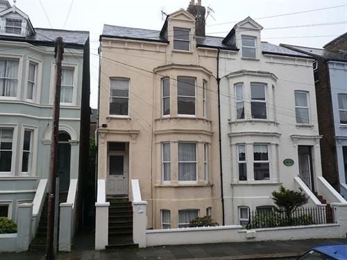 Property photo 1 of 3