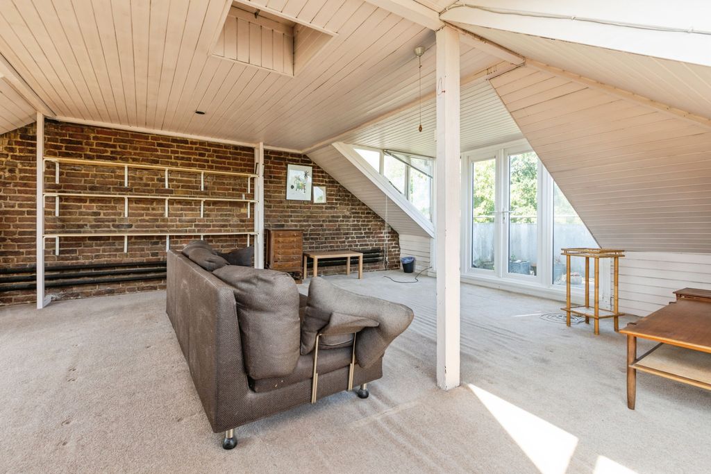 Property photo 2 of 18 Open Plan Living