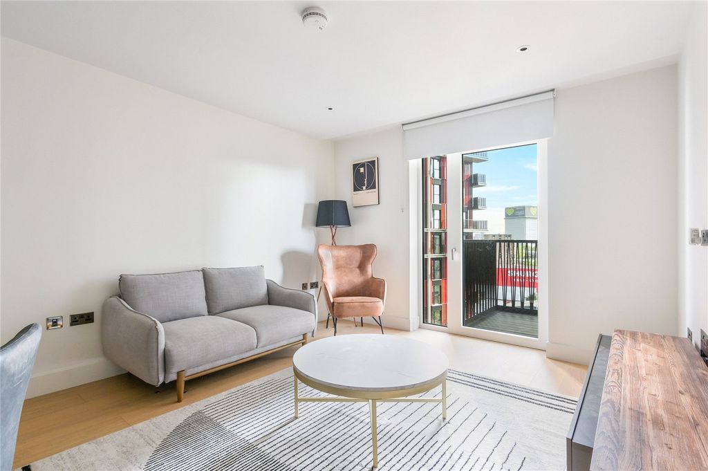 Property photo 2 of 13 Cassini Apartments