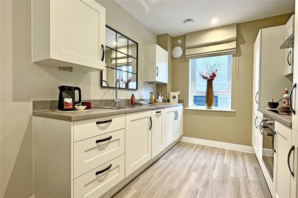 Property photo 2 of 8 Picture No. 01