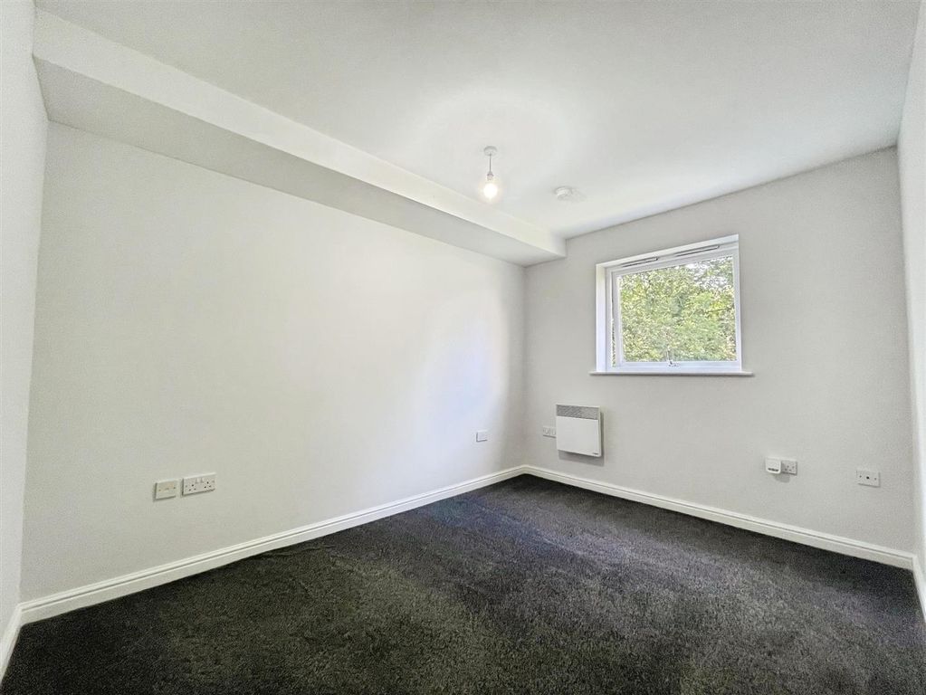 Property photo 3 of 10 Bedroom One
