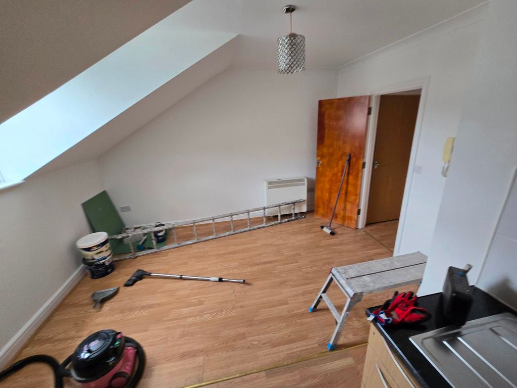 Property photo 3 of 4