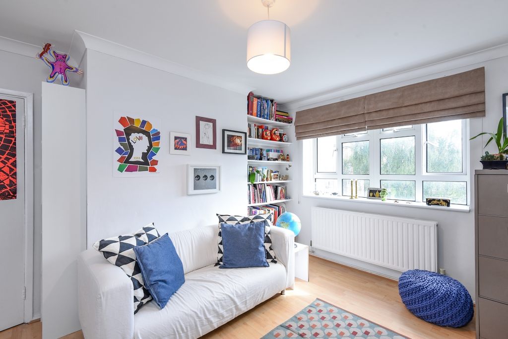 Property photo 1 of 7 369707 (2)