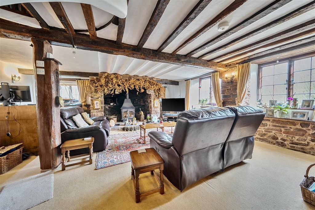 Property photo 2 of 17 2