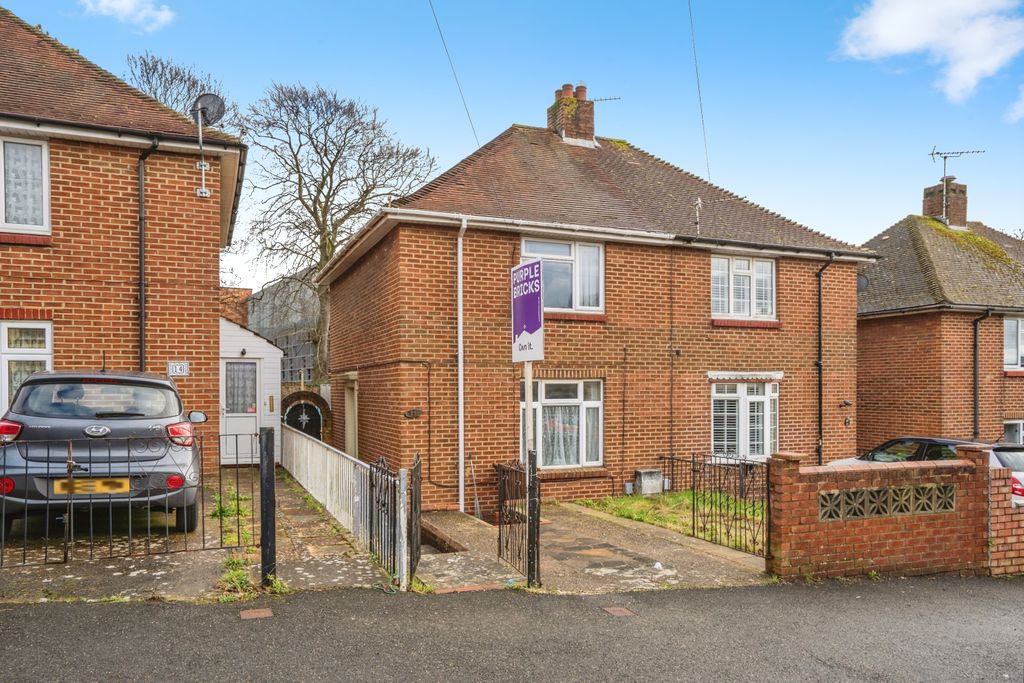 Property photo 2 of 18