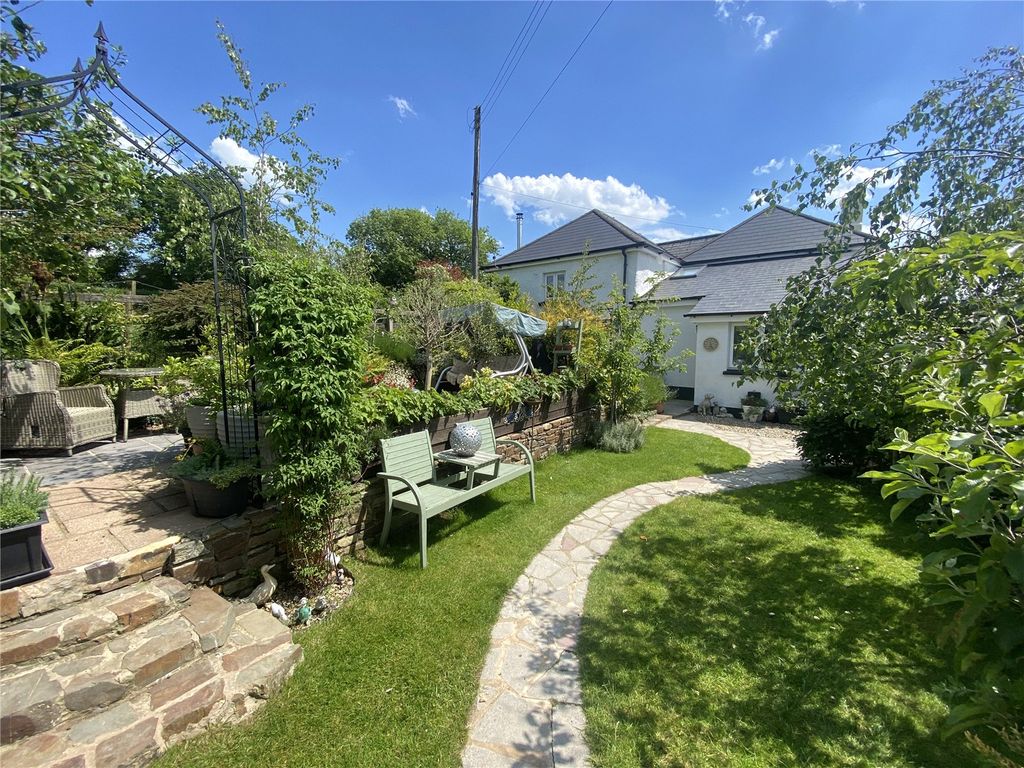 Property photo 1 of 29 Picture No. 01