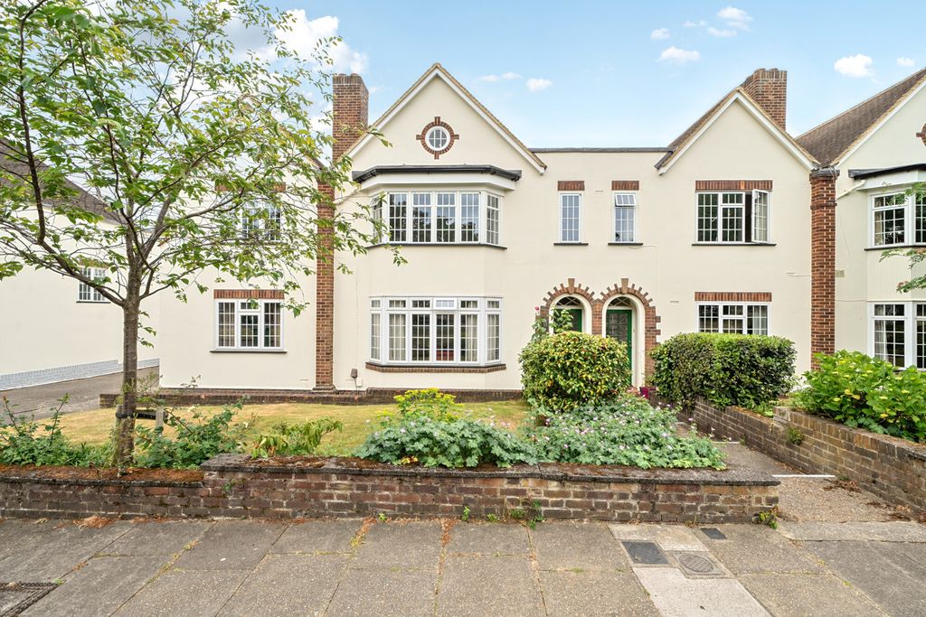 Property photo 1 of 14 External