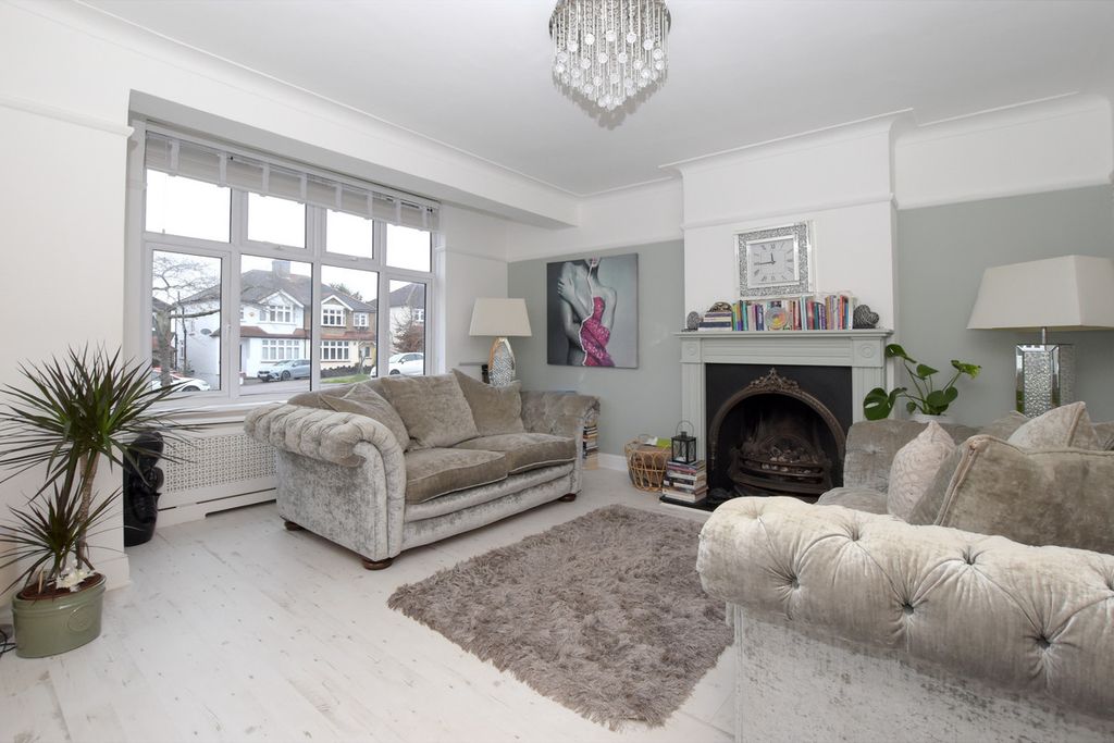 Property photo 1 of 23