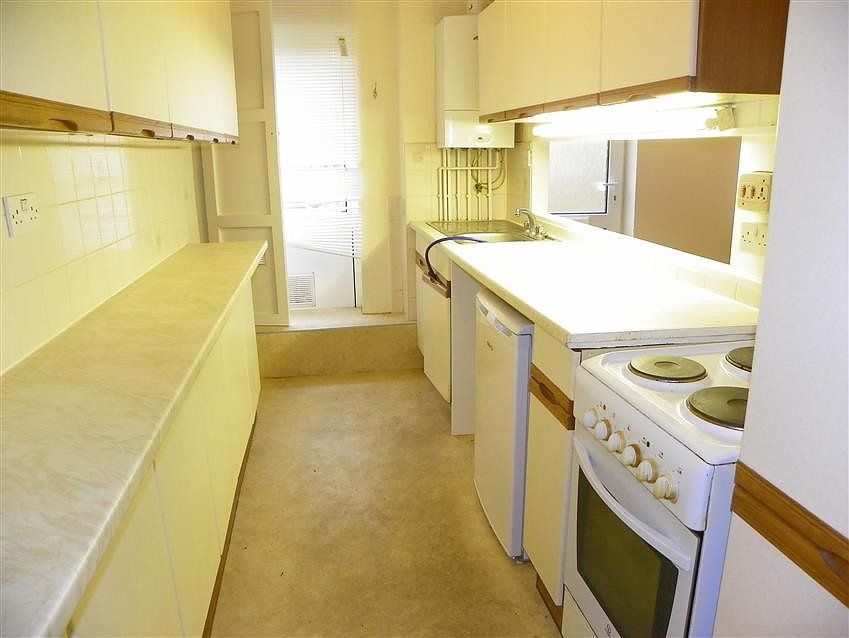 Property photo 2 of 4 Kitchen