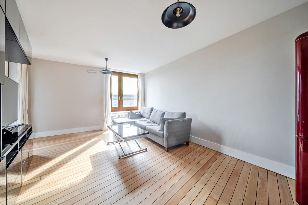 Property photo 1 of 13 1477013-25-6A3033...