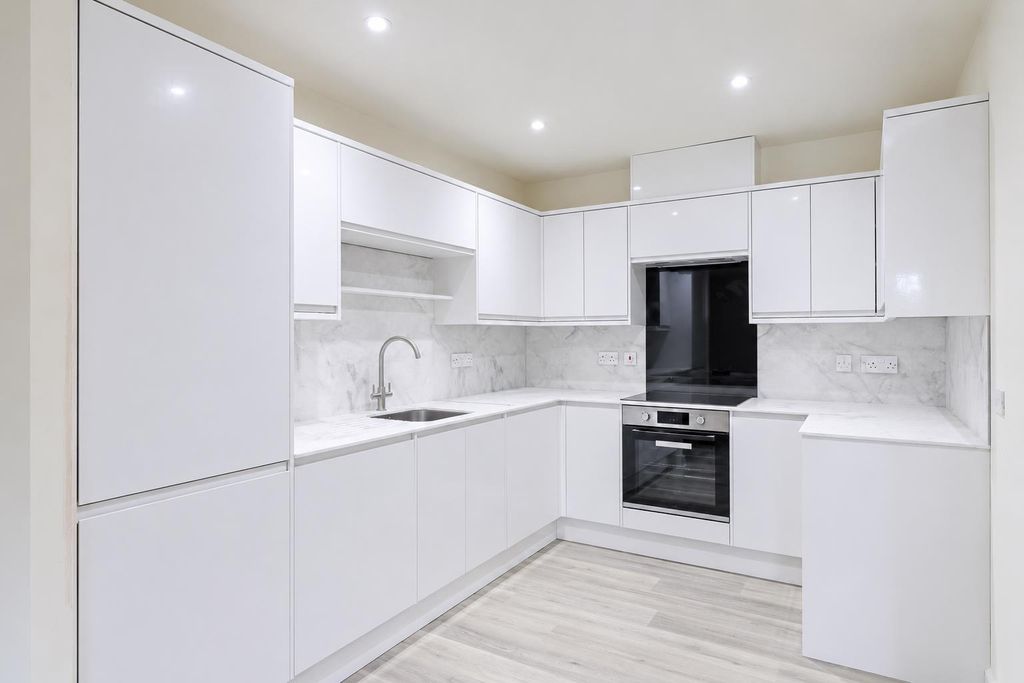 Property photo 3 of 6 Kitchen.Png