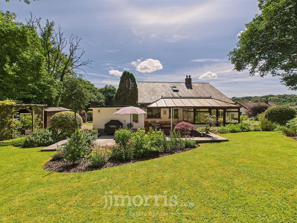 Property photo 1 of 44 Cam02878G0-Pr0049-Still010.Jpg